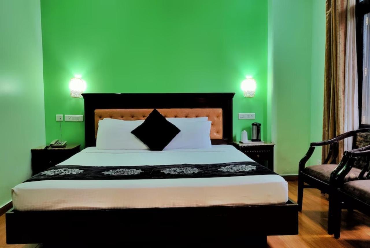 Hotel Marc Шімла Екстер'єр фото