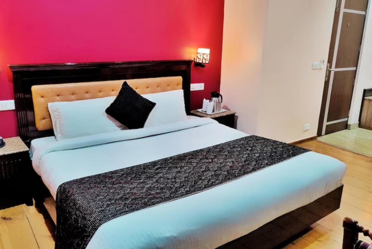 Hotel Marc Шімла Екстер'єр фото