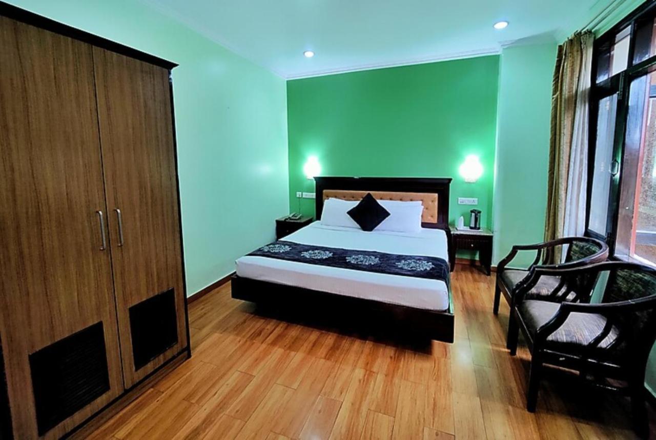 Hotel Marc Шімла Екстер'єр фото
