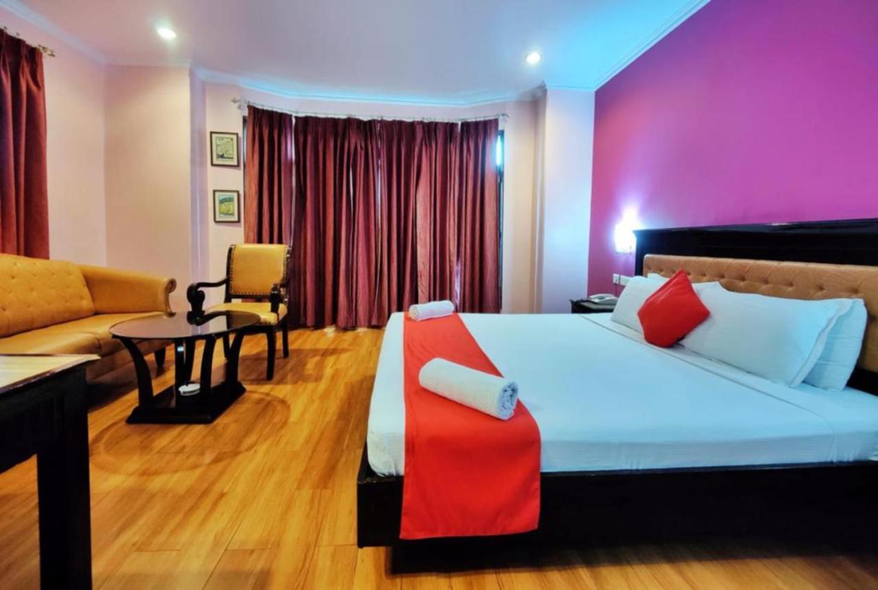 Hotel Marc Шімла Екстер'єр фото