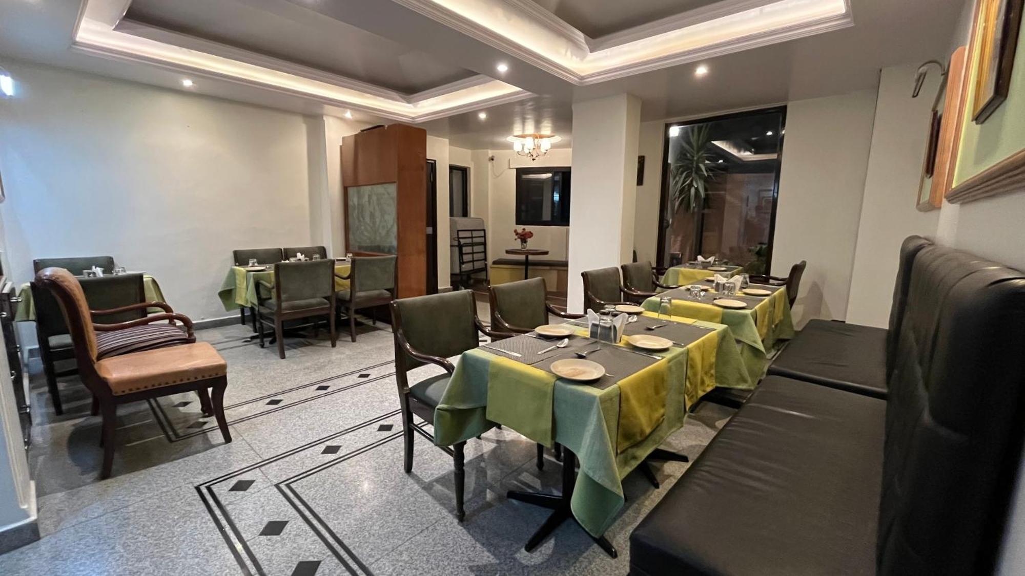 Hotel Marc Шімла Екстер'єр фото